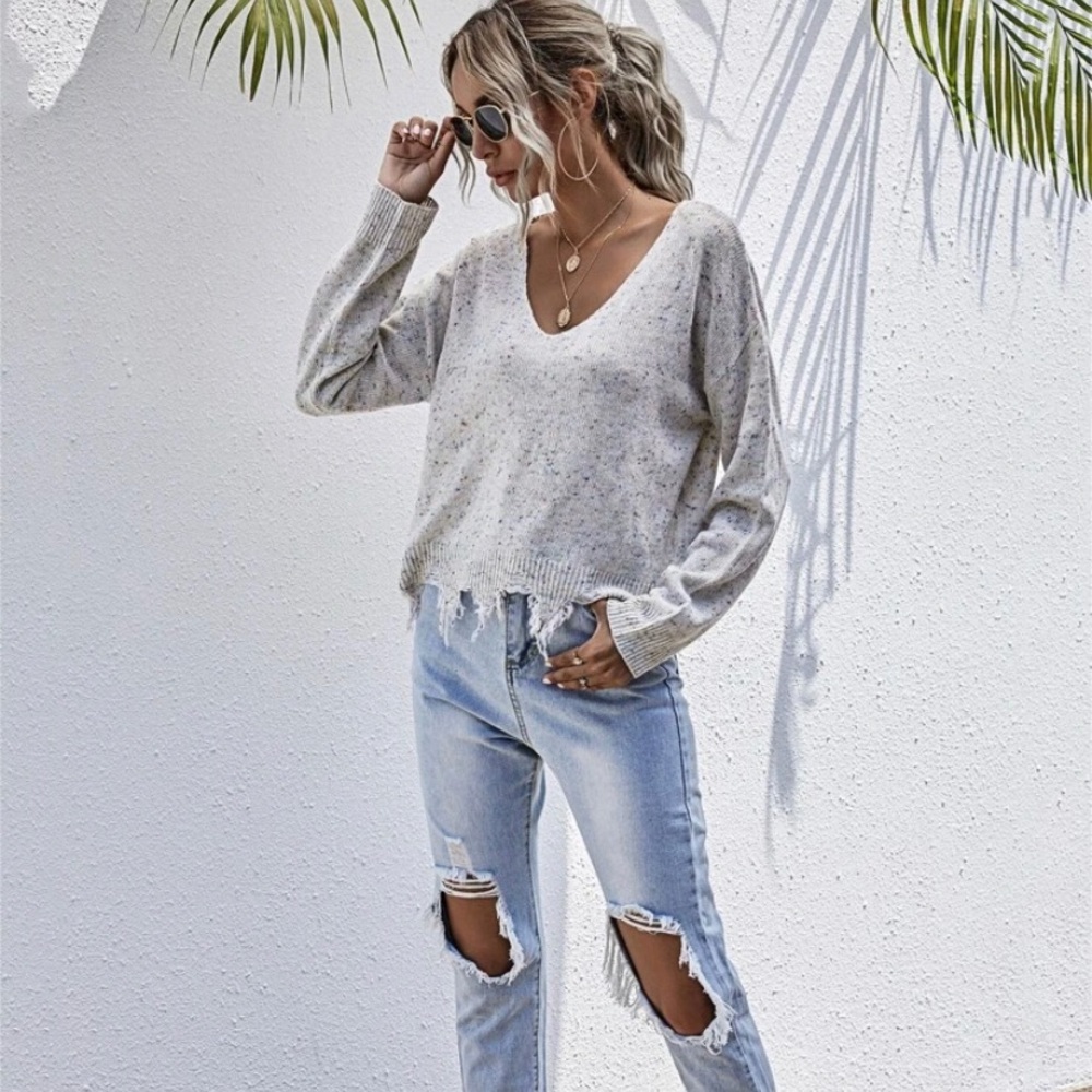 🌟 V-neck Confetti Pattern Distressed Sweater🌟